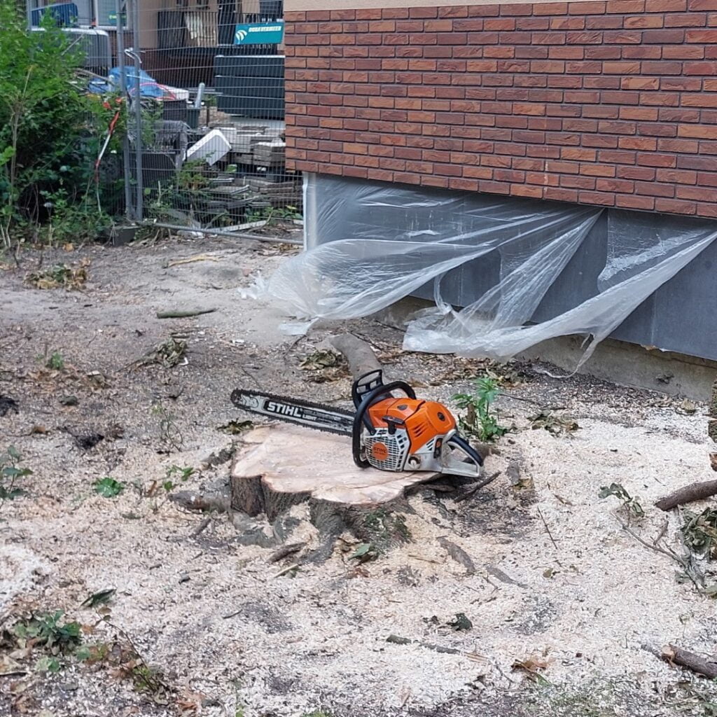 Met de Stihl 500i gaat het zagen prima.